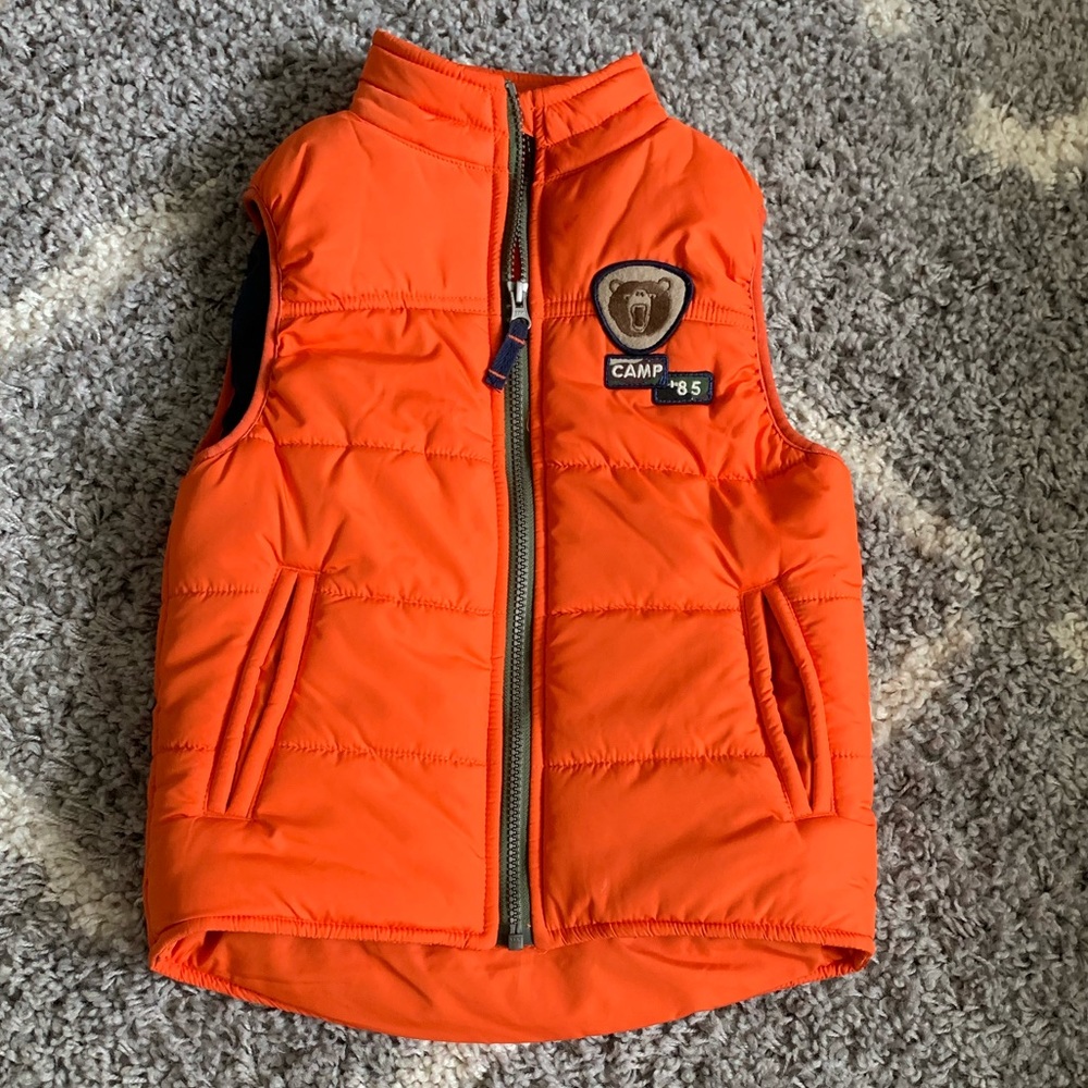 🍁 Carter’s Boys Vest Size 6